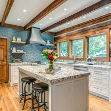 Selbstklebende folien oder glas spritzschutz für deine küche. 75 Beautiful Rustic Kitchen With Blue Backsplash Pictures Ideas July 2021 Houzz