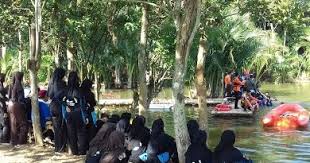 Bagaikan memakan buah simalakama, pengelola waterboom lippo cikarang kini harus berusan dengan polisi akibat membludaknya pengunjung yang datang pada minggu kemarin (10/1). Ciblon Si Gesing Pekalongan Wisata Baru Segera Diresmikan Jejak Wisata
