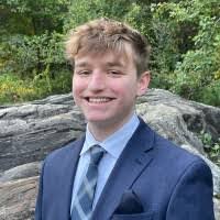 Ian Weingarten's Instagram, Twitter & Facebook