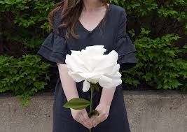 For larger flowers cut longer lengths of paper. Supersize Your Wedding Flora With This Big Crepe Paper Flower Tutorial Offbeat Bride