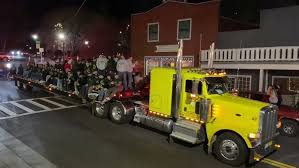 Sonora High Golden Regiment Band delights the crowd at the 40th Annual  Sonora Christmas Parade