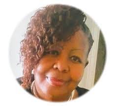 Mandy Connelly's Instagram, Twitter & Facebook