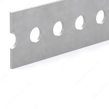 Decouvrez La Plus Vaste Selection De Moulures Specialisees Mekano Telle Que Barre Plate Perforee Sur Richelieu Com Le Guichet Unique Molding Novelty Ice Tray