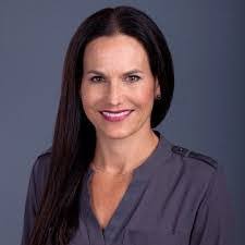 Dee Steinberg's Instagram, Twitter & Facebook