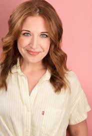 Elise Castle's Instagram, Twitter & Facebook