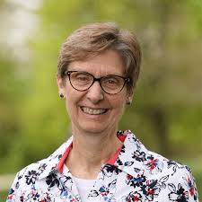 Joyce Meredith's Instagram, Twitter & Facebook