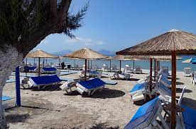 Pünk welcomes you at these hours. Kos Reisefuhrer Marmari