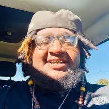 Veronica Suttles's Instagram, Twitter & Facebook