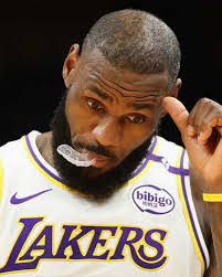 April Almanza's Instagram, Twitter & Facebook