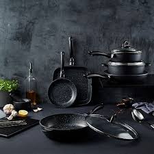 OSFE CAST IRON COOKWARE SET- BLACK (SIMILAR TO STOCK PHOTO)