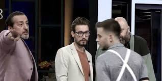 Magazin Panosundaki Pin
