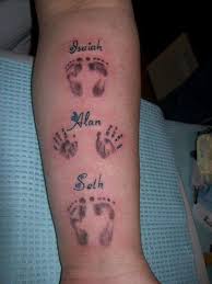 Tatuaje Huellas Pies Bebes Tatuajes Para Mujeres