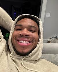 Laurel Dolan's Instagram, Twitter & Facebook