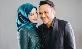 She debuted in 2012 and since then has acted in a few dramas and tv series. Ada Anak Kecil Bukan Alasan Rumah Syatilla Melvin Macam Tongkang Pecah
