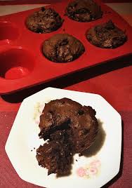 Moelleux Au Chocolat Tahini Graines De Sesame Vegan Ou Non En 2020 Moelleux Au Chocolat Muffins Moelleux Dessert