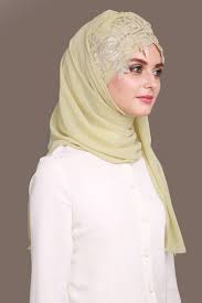 Gupurlu Sifon Sal Sari Urun Kodu 130 49 90 Tl Basortusu Modasi Moda Stilleri Guzellik Kizlar