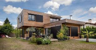 La Maison Est Construite En Pin Douglas Provenant Du Limousin Une Region Proche C Est Aussi La Seule Essence Francaise Classe 2 Sans Trai Maison Bois Maison Ossature Bois Et Maison