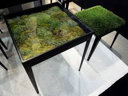 Moss Table Adds A Micro Landscape To Your Living Room Table De Jardin Mobilier Vert Jardin De Mousse