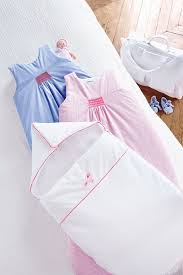 Une Gigoteuse Pour Dormir Et Un Nid D Ange Pour Faire De Jolies Reves Jacadi Gigoteuse Niddange Chambrebebe Sacalang Gigoteuse Turbulette Vetements Bebe