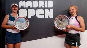 Krejcikova/siniakova tennis offers livescore, results, standings and match details. Krejcikova E Siniakova Superam Stefani E Carter Em Roma Tenis Com Br