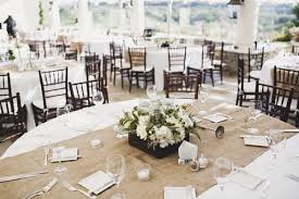 White Table Cloths Burlap Runners Half Of Our Tables Are Brown Half Will Be Ivory This Is Cute Pretty Wedding Table Table Runners Wedding Burlap Table Runners