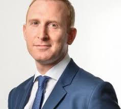 CHANGING PLACES: Nelson Peña, Guillermo Abud, Daniel Cohen...