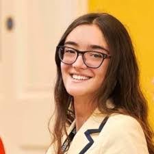 Lily Mott's Instagram, Twitter & Facebook