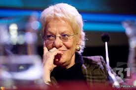 Carla del ponte, producer of tpi in the hague, netherlands on july 06, 2000. A Hunt That Occasionally Takes On Thriller Like Proportions Modern Times Review