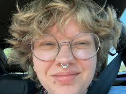 Hiii!! My name is Jax. I'm looking for autistic friends around my age. I'm  19 nearly 20. I was diagnosed when I was 14. I went undiagnosed so long  because I used