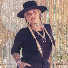 Elle king what's in my bag? (mtv push exclusive interview). Elle King Ellekingmusic Twitter