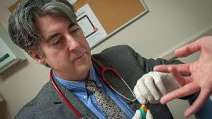 Parents flood to Flint pediatricians fearing for kids