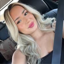 Does anyone know anyone that can braid hair last minute for my sister  please? She goes away tomorrow🙊 thank you