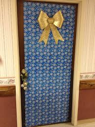 Service In A Nursing Home Decorate Doors During Christmas Time And Go Caroling Nursing Home Crafts Nursing Home Activities Christmas Door Decorations