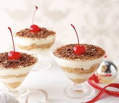 Best individual christmas desserts from individual candy cane dessert cups recipe from pillsbury. Christmas Desserts In A Glass Recipes Myfoodbook