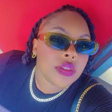 Awww 🥹💖 her reaction was priceless ✨ I really hope you enjoyed your  birthday, Kimayah 🎂🎉 Our January Special is now