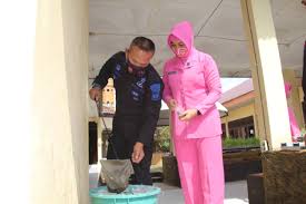 Bhayangkariwebsite@gmail.com jl.sanjaya i no.1 kebayoran baru jakarta. Personel Dan Bhayangkari Yon C Pelopor Kompak Kembangkan Krpl Di Mako Brimob Bone Boneterkini Com