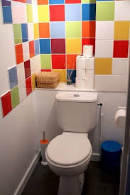 Deco Wc Et Idees Pour Embellir Les Petits Coins Deco Wc Idee Deco Toilettes Deco Toilettes
