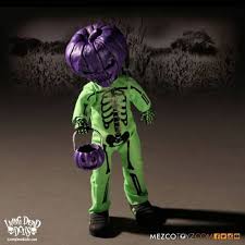 Check out our living dead dolls selection for the very best in unique or custom, handmade pieces from our искусство и коллекционирование shops. Living Dead Dolls Jack O Lantern Purple Green