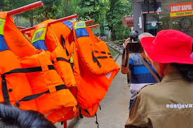 Harga kain katun per meter di tanah abang adalah yang paling murah. Menyusuri Sungai Maron Di Pacitan Sungai Amazon Ala Jawa Timur Halaman All Kompas Com