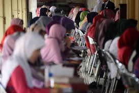 Data kementerian kesehatan mencatat dalam peta zona risiko, ada 309 kabupaten/kota yang menyelenggarakan pilkada. Majelis Taklim Digelar Dengan Protokol Kesehatan Republika Online