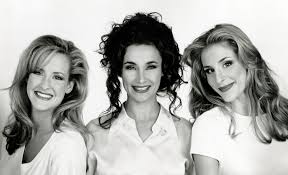 Laura Lynch, who co-founded the Dixie Chicks in Dallas in 1989, died  Friday, December 22, at age sixty-five, in an auto accident on Route 62,  near Cornudas, Texas. A driver trying to