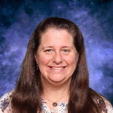 Casey Leonhardt's Instagram, Twitter & Facebook