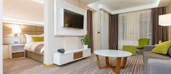 Renter reviews and recommendations for thousands of apartments nationwide. Best Hotel Apartments In Deira Dubai Swissotel Rove City Centre More Mybayut