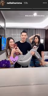 Lalu siapakah sosok dory harsa penabuh gendang yang dikabarkan dekat dengan nella kharisma? 7 Potret Romantis Di Rumah Aja Ala Nella Kharisma Dan Dory Harsa Nikmati Masa Indah Jadi Pengantin Baru Kapanlagi Com