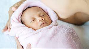 Termasuk bacaan adzan, doa setelah adzan, fadhilah adzan, dan berbagai hal lainnya. Hukum Mengadzani Bayi Menurut Mazhab Empat