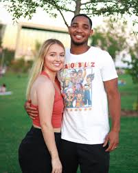 Brooklyn McCauley på X: «July 2012 (boyfriend)/July 2020(husband)  https://t.co/KBZhZhmnV9»