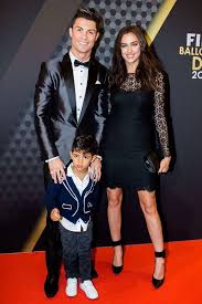 Din păcate, odată ales drumul acesta, arafat a trebuit să fac mari sacrificii. Cristiano Ronaldo Y Kim Kardashian Fueron Novios Kim Kardashian Phenomenal Star