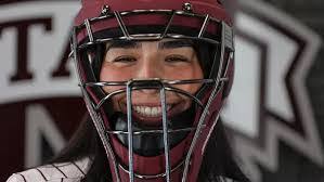 Dory Arroyo's Instagram, Twitter & Facebook