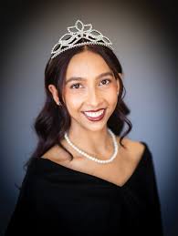 Sun Court Spotlight 👑 Karen Carrillo, daughter of Gustavo and Elena  Carrillo, is a Senior at The University of Texas at El Paso, majoring in  Music with a minor in All-Levels Education.