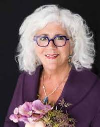 Mary Follmer's Instagram, Twitter & Facebook